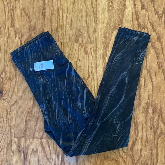 GapFit Teen Leggings Blackout B-Waist Marble True Black. Size 12. NEW WITH TAGS - Picture 11 of 16